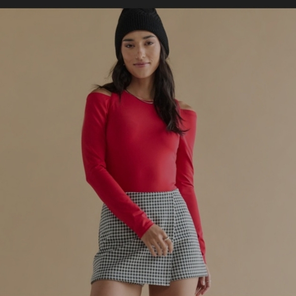 NWT YUMMI RED BODYSUIT SIZE LARGE - Picture 2 of 7